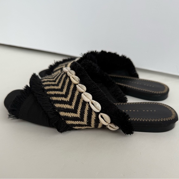 ZARA Black Sandals with seashells, size 38 (US 8) - Picture 3 of 4